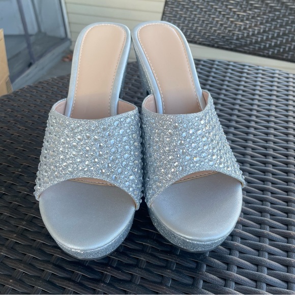 Silver Glitter Rhinestone Block Heeled Sandals Size 40 - Picture 3 of 11